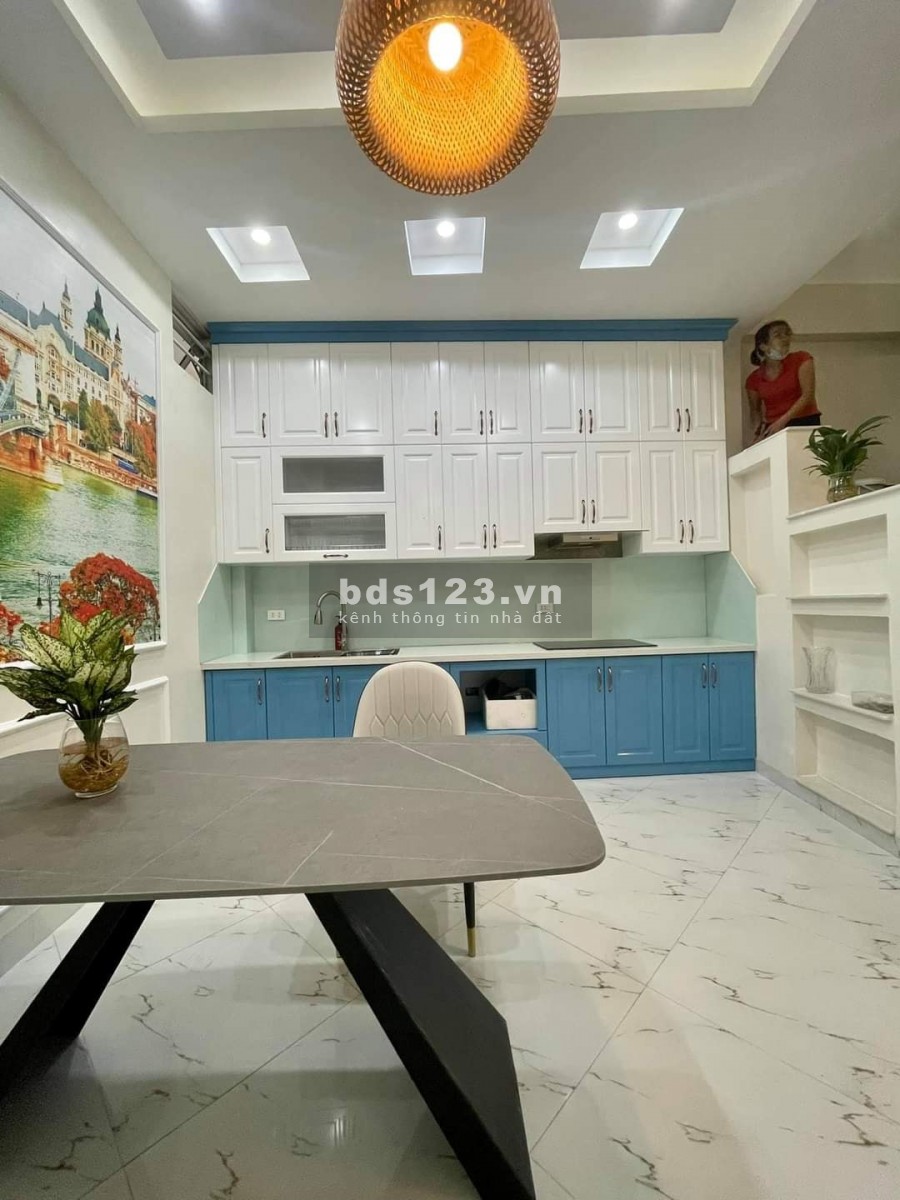 Chính chủ cần bán nhà Phương Mai, 4 tầng, 55m2, chỉ 5.85 tỷ, nhà đẹp như khách sạn 5 sao.