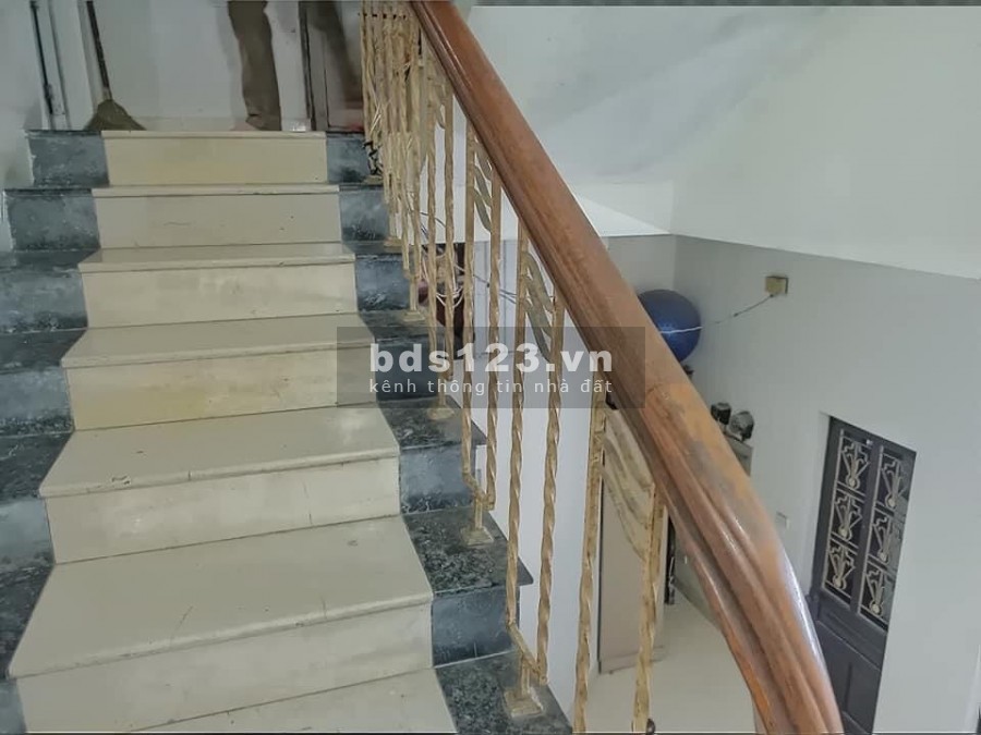 Bán đất tặng nhà 3 tầng Nguyễn Trãi lô góc 84m2, mặt tiền 6m, giá 7 tỷ