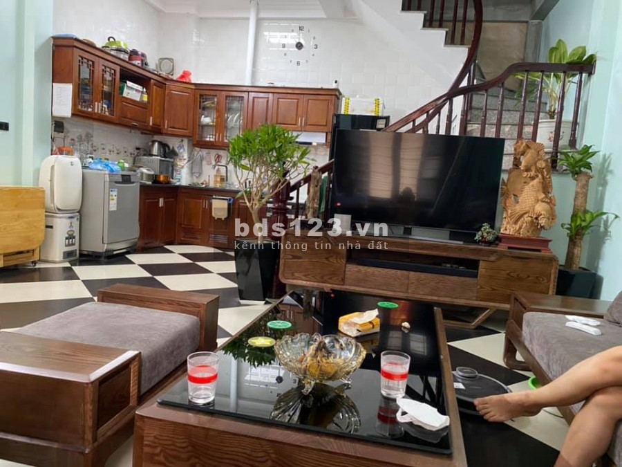 Bán nhà 4 tầng 211 Ngọc Thuỵ ô tô đỗ cửa thoáng 41m mặt tiền 5m 3 tỷ 7 nội thất smarthomes