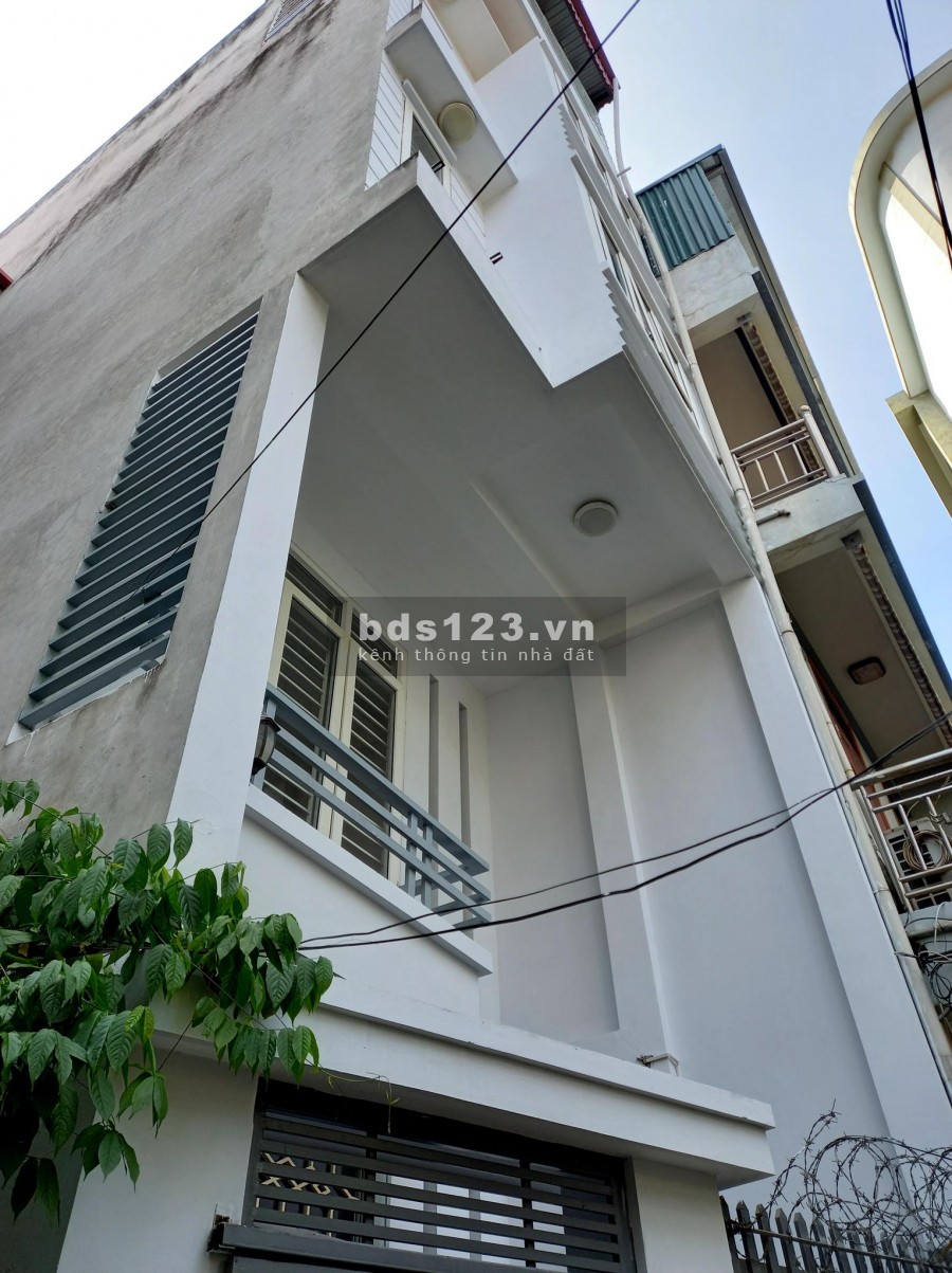 Nhà 6 tầng đẹp, đường Võ Chí Công, cần bán. Giá bán 5.4 tỷ
