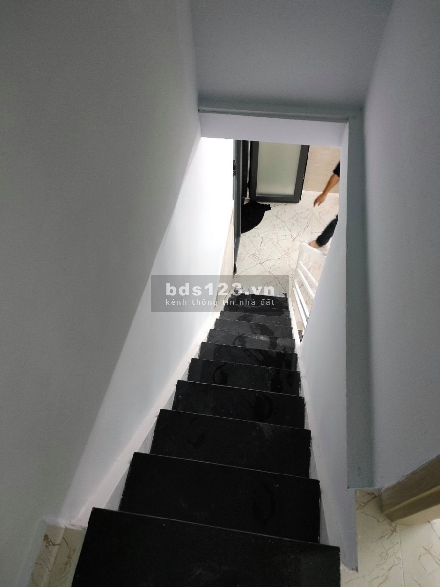 Nhà nhỏ đầy đủ công năng, khách chỉ cần đọn đồ vào ở, pháp lý chuẩn, công chứng trong ngày