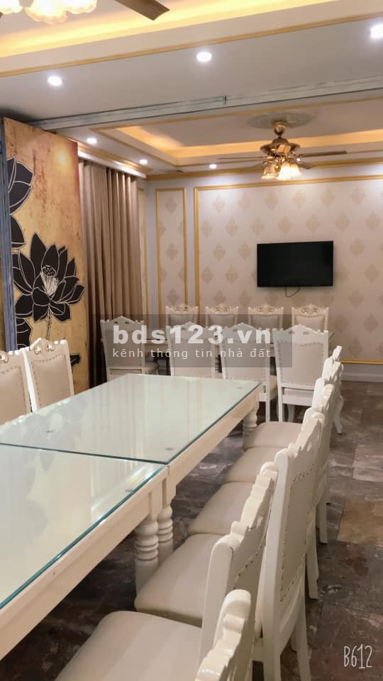 Siêu phẩm Mặt phố Kinh Doanh đỉnh cao Liễu Giai- Ba Đình, 68M2 x4T, mt 8.2m giá 37.5 tỷ