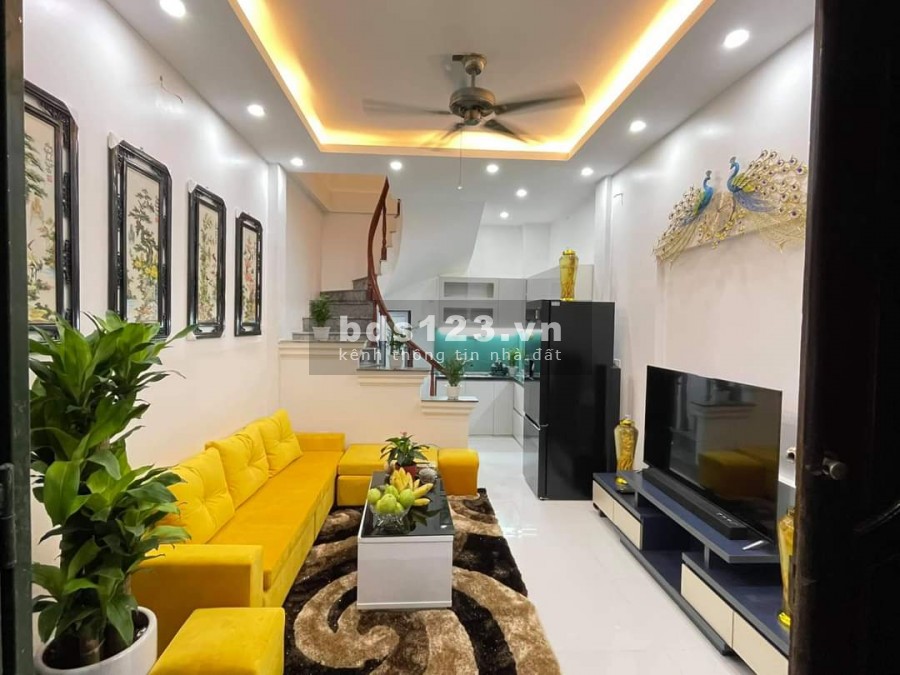 Bán gấp nhà phố Trường Định, giá chỉ 2.35 tỷ, dt 25m2, 10m ô tô đỗ cửa, lh 0344350479