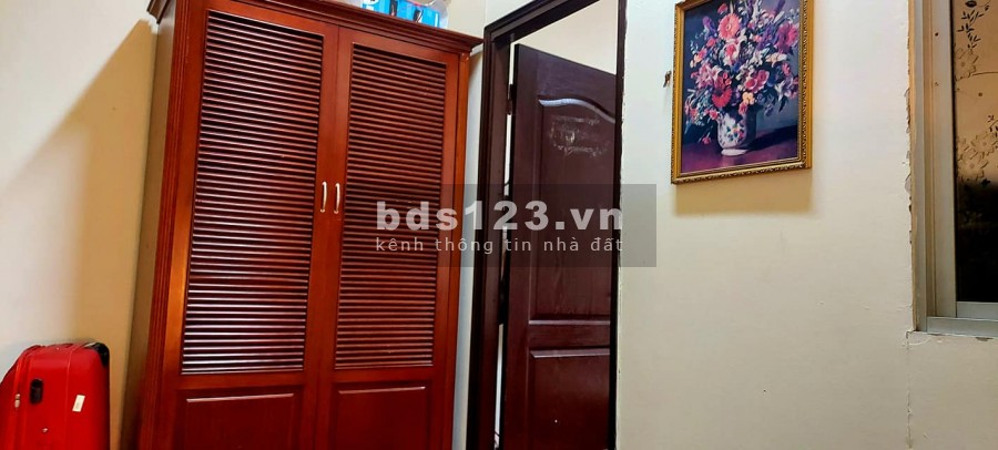 Bán nhà Lò Đúc vị trí trung tâm, ngõ rộng, diện tích lớn 49m 5 tầng 4,1 tỷ