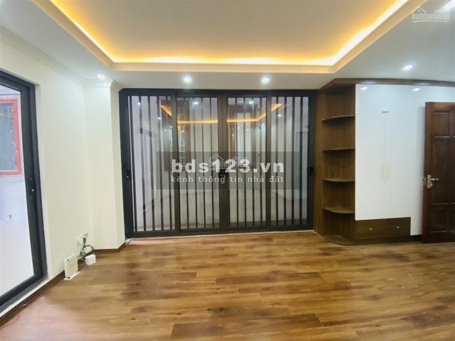 Tuyệt phẩm Kim Giang, lâu đài giữa lòng Hà Nội, 6 tầng thang máy, lô góc 3 thoáng, giá hơn 5 tỷ