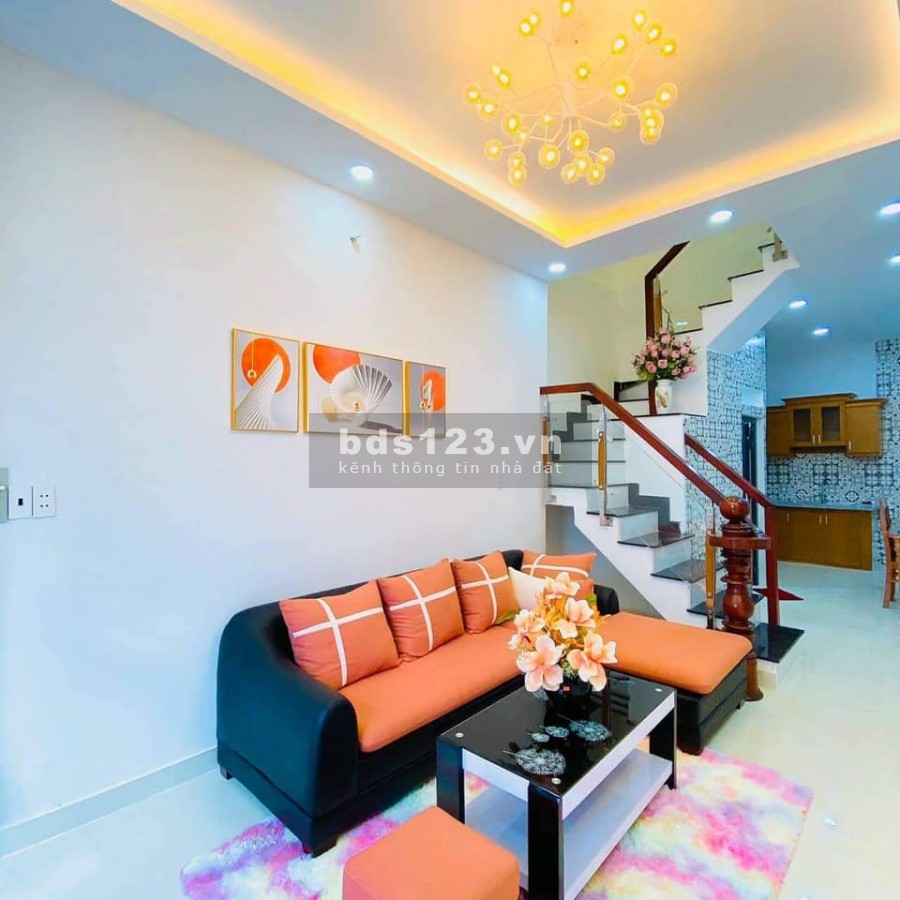 Hẻm xe hơi Nguyễn Văn Khối diện tích 32m2 giá 3.85 tỷ nhiều tiện ích , dân trí cao