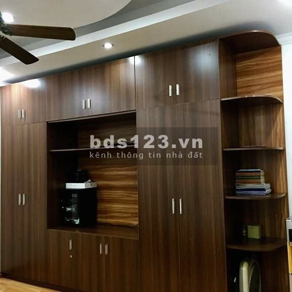 Bán nhà nguyên căn Nghi Tàm, Quận Tây Hồ, ngõ ô tô tránh giá bán 6.8 tỷ