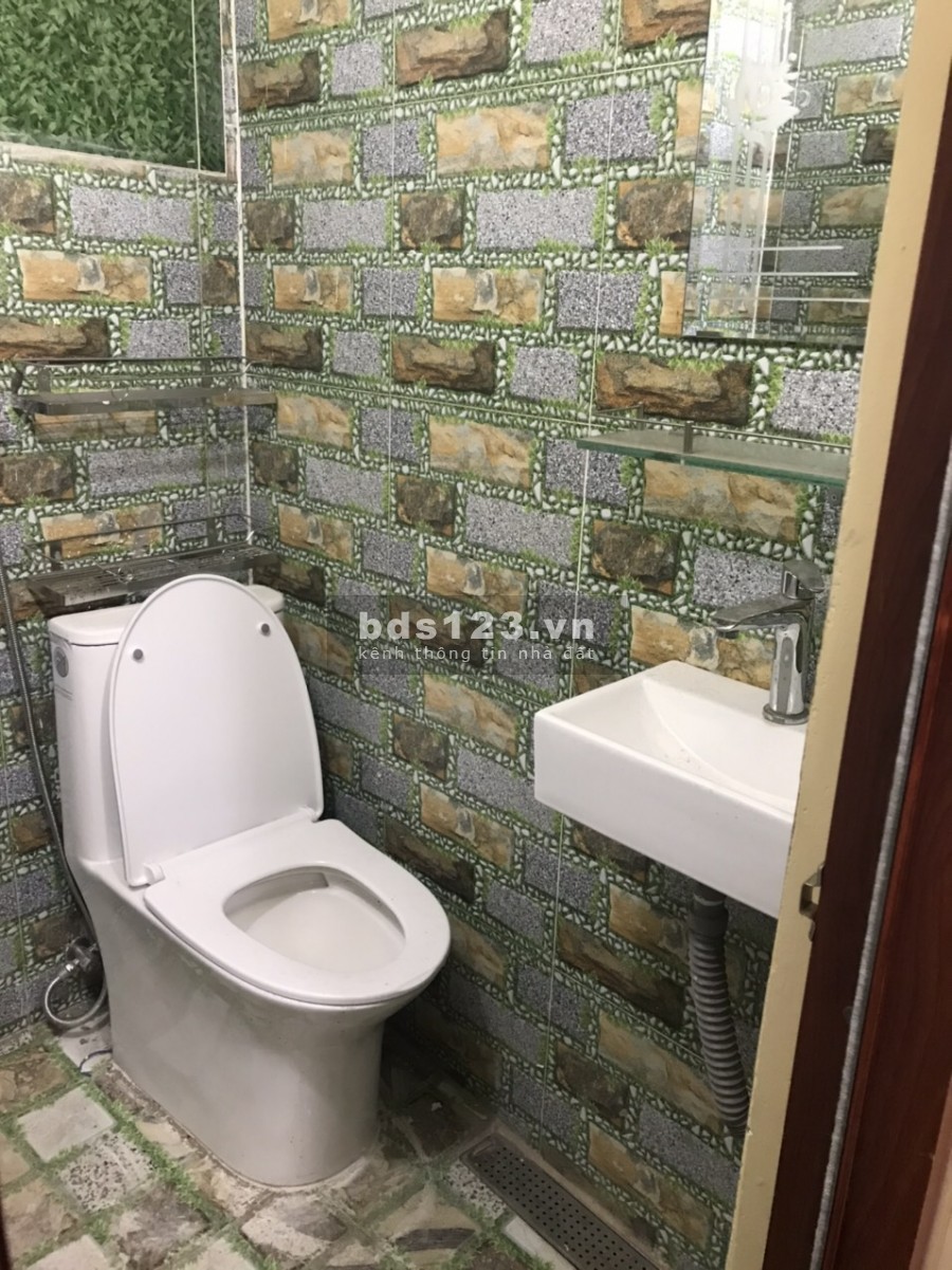 Cằn hộ dịch vụ 4 Lầu, 20 phòng, hẻm xe hơi đường Nguyễn Thị Thập, Quận 7