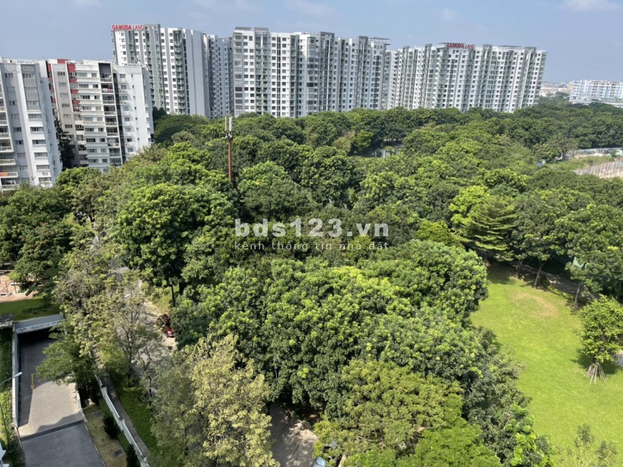 Chung cư giá rẻ bán gấp trong Celadon City 2tỷ550tr Quận Tân Phú hỗ trợ vay 3 bên