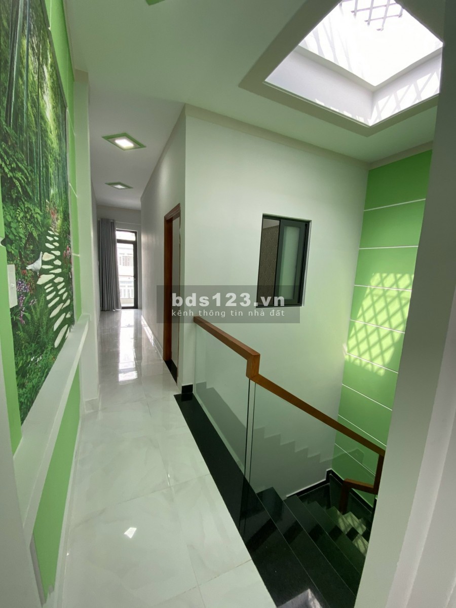 Nhà mới xây 100% đẹp, Tân Đông Hiệp Tp Dĩ An, bớt lộc 3.9 tỷ, lhcc