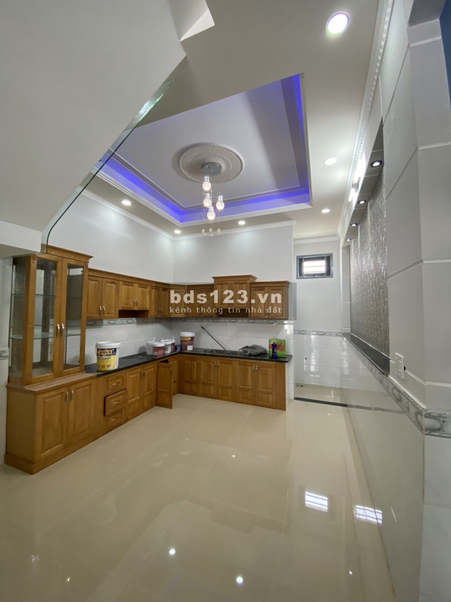 Nhà mới xây 100% đẹp, Tân Đông Hiệp Tp Dĩ An, bớt lộc 3.9 tỷ, lhcc