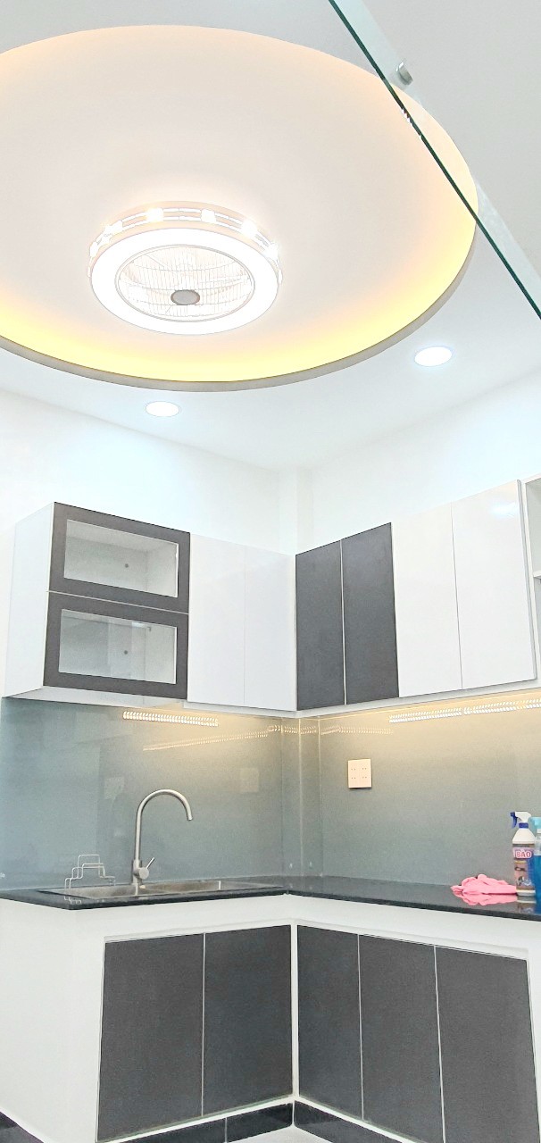 Nhà mới, đẹp, 2 lầu đúc, hẻm 3m, SHHC, Nguyễn Duy Phường 9 Quận 8