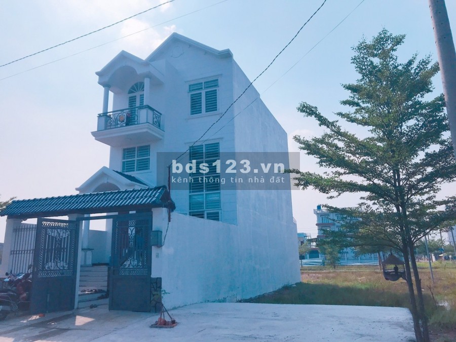 Bán lô đất 130m2 SHR gần chợ tiện kinh doanh đầu tư xây trọ