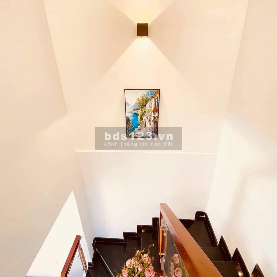 Hẻm xe hơi Nguyễn Văn Khối diện tích 32m2 giá 3.85 tỷ nhiều tiện ích , dân trí cao