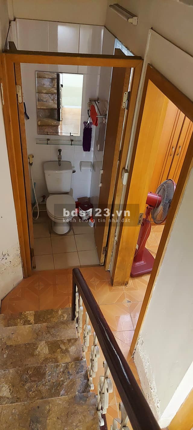 Bán nhà Lò Đúc vị trí trung tâm, ngõ rộng, diện tích lớn 49m 5 tầng 4,1 tỷ