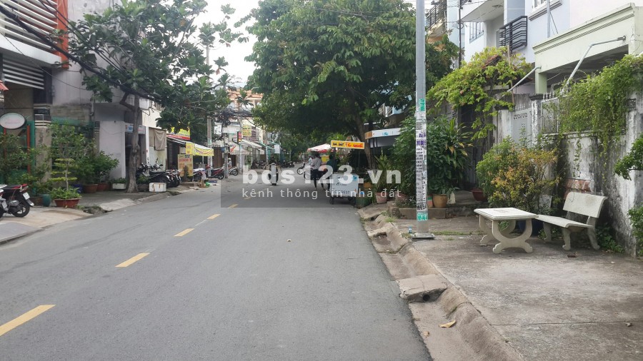Bán nhà đất MT đường số Lâm Văn Bền phường Tân Quy Quận 7