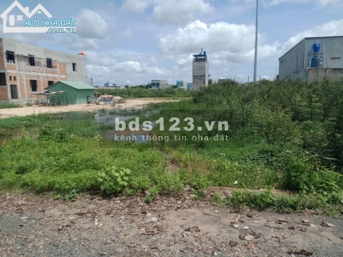 Bán gấp lô Đất mặt tiền đường Hồ Văn Tắng diện tích 100m2 thổ cư 90% LH: Xuân 0902378826