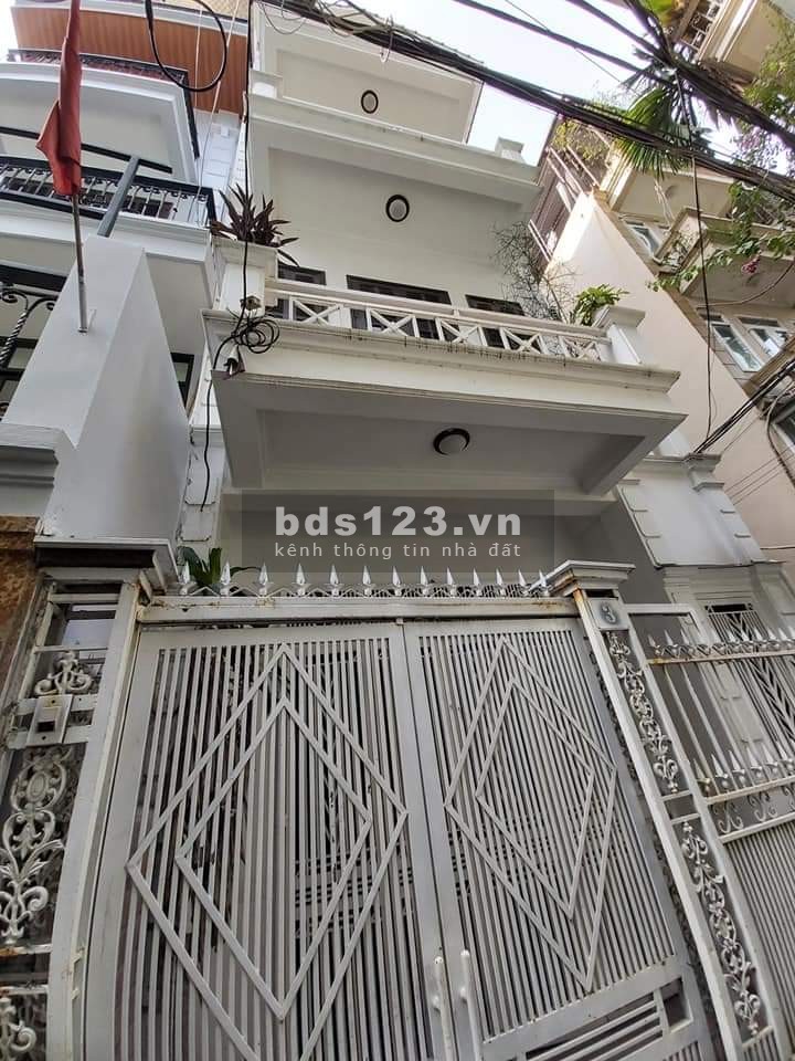 Tôi cần bán nhà 5 tầng diện tích 52m2 tại Âu Cơ giá 6,3 tỷ, 3 mặt thoáng