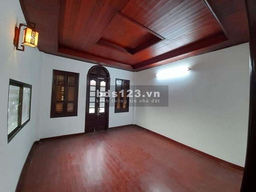 Tôi cần bán nhà 5 tầng diện tích 52m2 tại Âu Cơ giá 6,3 tỷ, 3 mặt thoáng