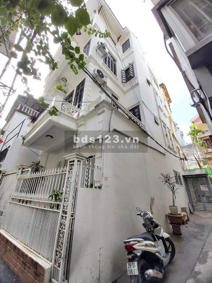 Tôi cần bán nhà 5 tầng diện tích 52m2 tại Âu Cơ giá 6,3 tỷ, 3 mặt thoáng
