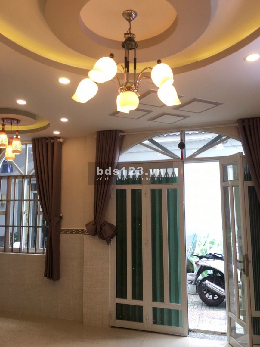 Cần tiền mùa dịch bán gấp nhà 1 trệt 1 lầu - Hẻm Xe Hơi - Huỳnh Tấn Phát, Nhà Bè