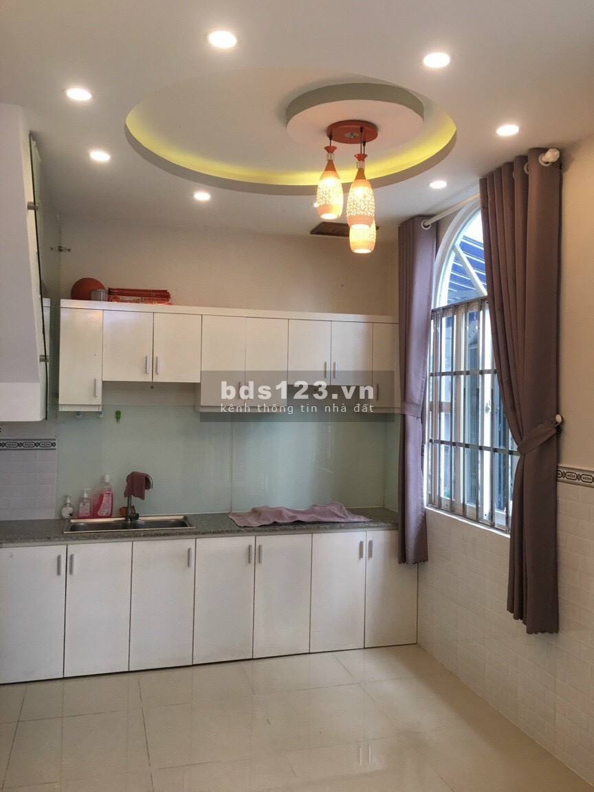 Cần tiền mùa dịch bán gấp nhà 1 trệt 1 lầu - Hẻm Xe Hơi - Huỳnh Tấn Phát, Nhà Bè