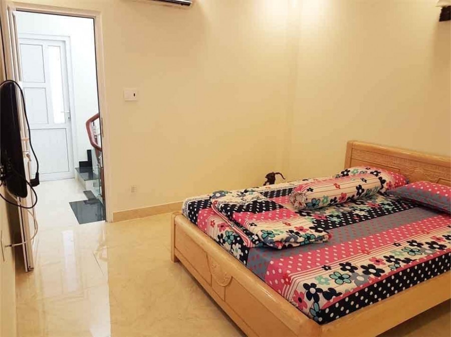 Nhà Bán Trung Tâm Quận 5, Bề Ngang 5.3M, đường Trần Hưng Đạo, giá chi 8.5 Tỷ