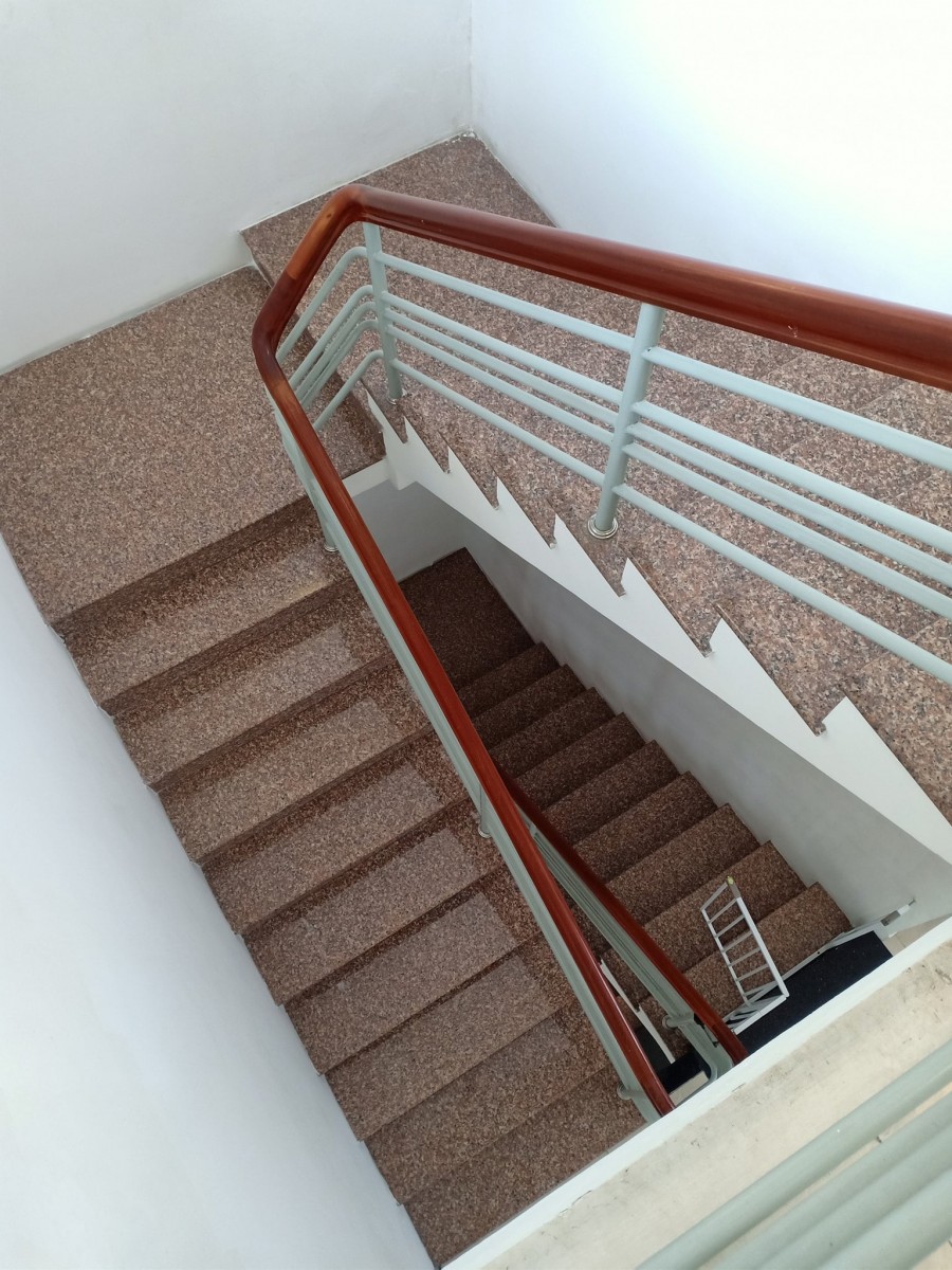 Định cư Mỹ cần bán nhà hẻm xe hơi, dt 105m2. 4 tầng giá COVID 9,1 tỷ