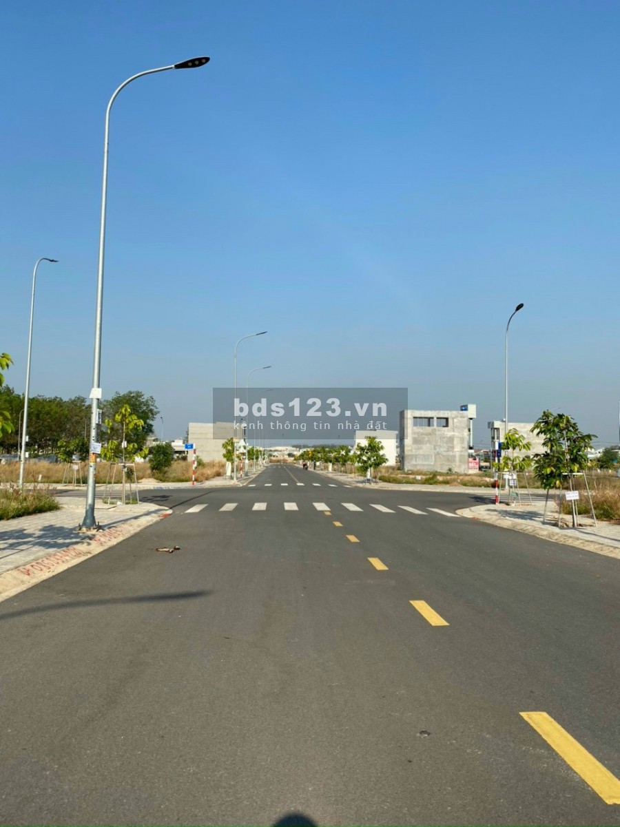 Nguồn kín TP mới, đối diện cổng Visip 2 DT 80m2 giá chỉ 780 triệu