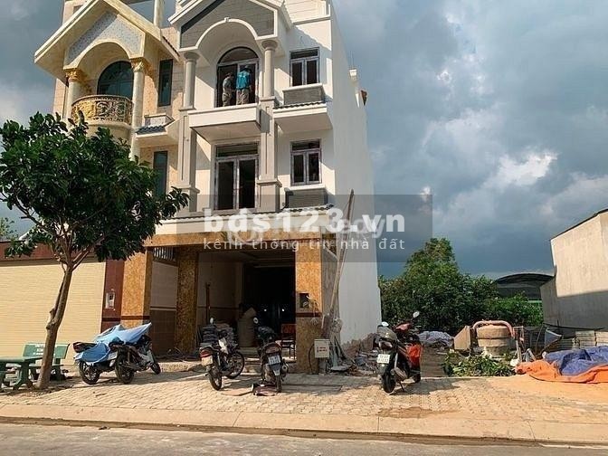 Bán gấp 2 nền đất thổ 5 x 26m liền kề, ngay cụm KCN tiện xây trọ và kinh doanh