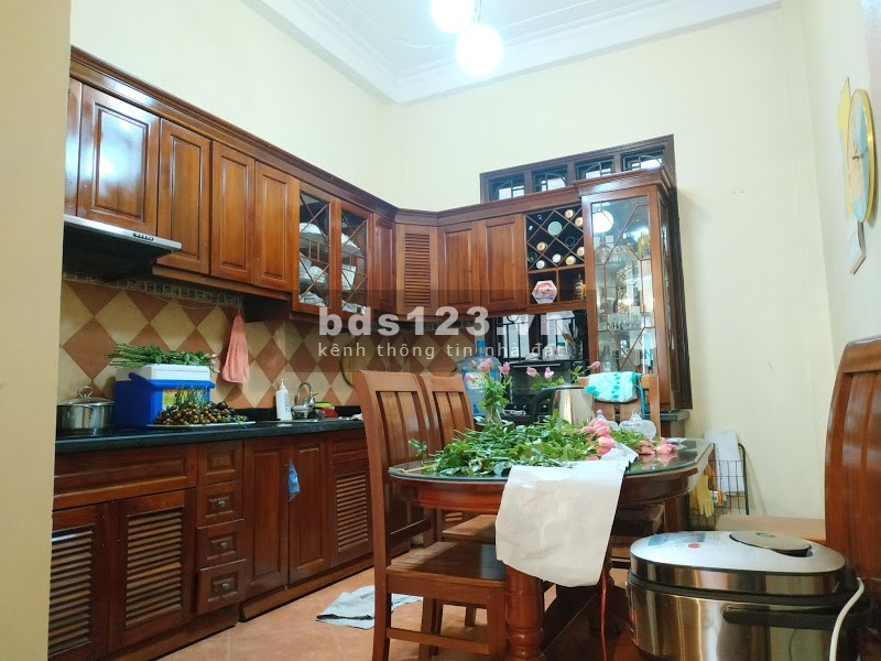 Bán Nhà Phân Lô Quân Đội Hoàng Văn Thái, Nhà Đẹp, 42m2, 5T, giá 3.4 tỷ, gần ô tô