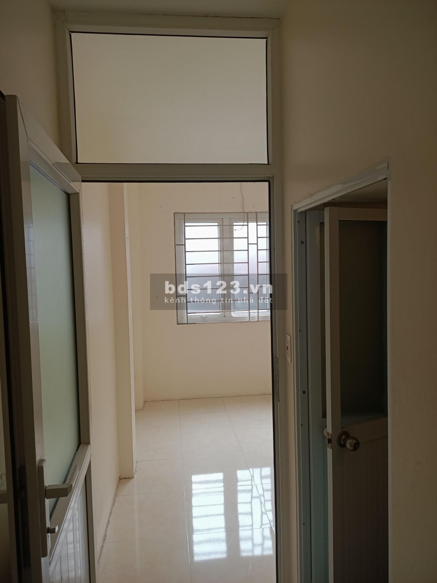 Vị trí Phương Mai, Lương Đình Của, 20m*5 tầng, ô tô đỗ cách 1 nhà, giá 2.1 tỷ