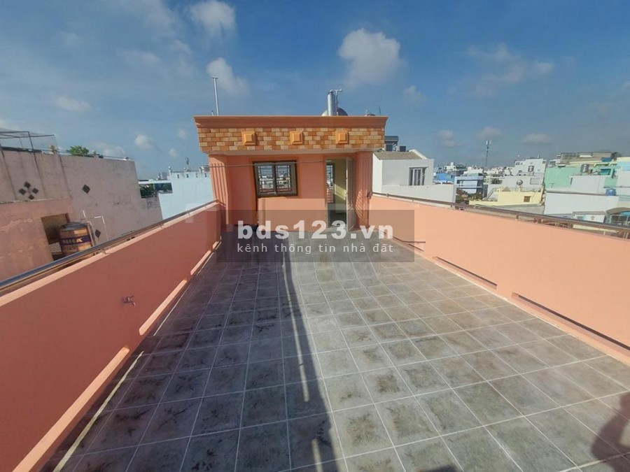 Hẻm xe hơi, dt 4.5x14.5m, Lạc Long Quân, Quận 11, 7 pn, giá cho thuê 18 triệu/tháng
