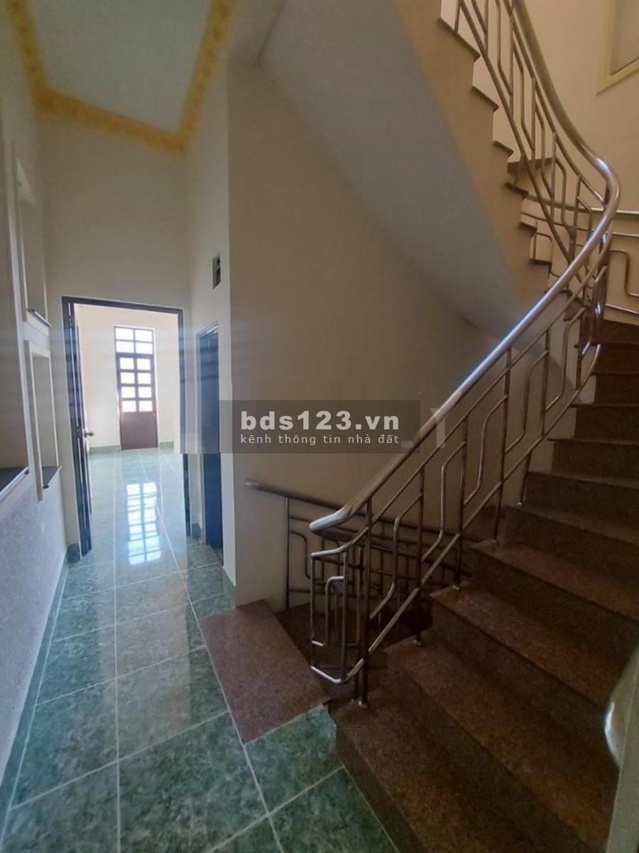 Hẻm xe hơi, dt 4.5x14.5m, Lạc Long Quân, Quận 11, 7 pn, giá cho thuê 18 triệu/tháng