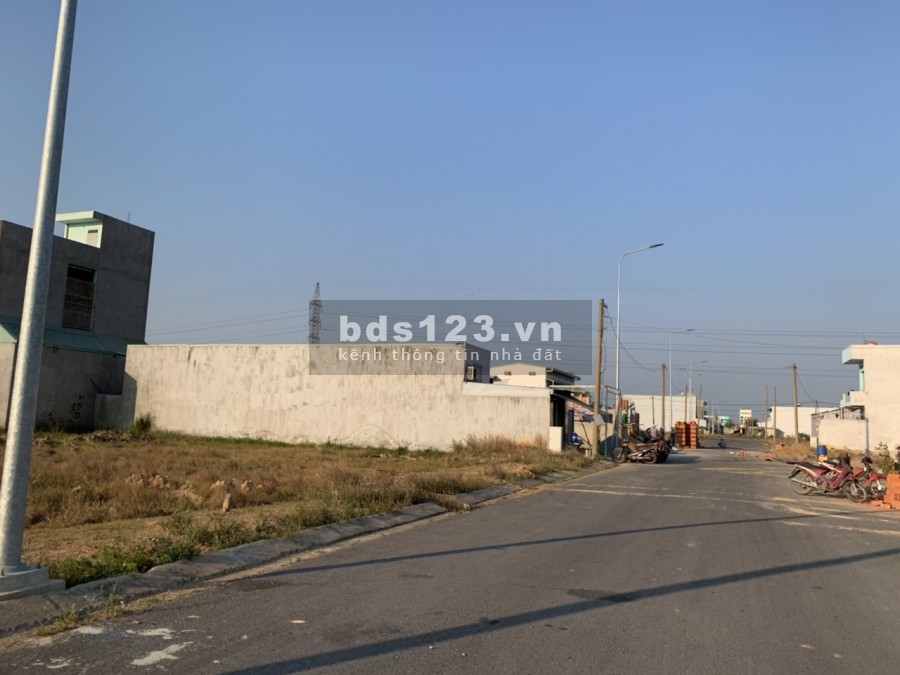 Dịch bệnh khó khăn bán gấp lô đất thổ cư diện tích 140m2 thổ cư sổ hồng riêng giá 1tỷ550