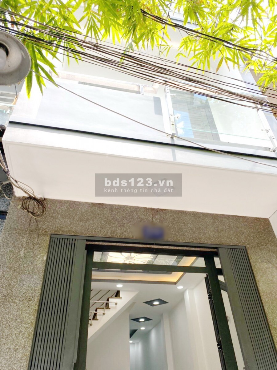 Bán nhà Đại Từ, ngõ rộng sạch đẹp, ba bước ra hồ Linh Đàm, 36m2, 3.3 tỷ