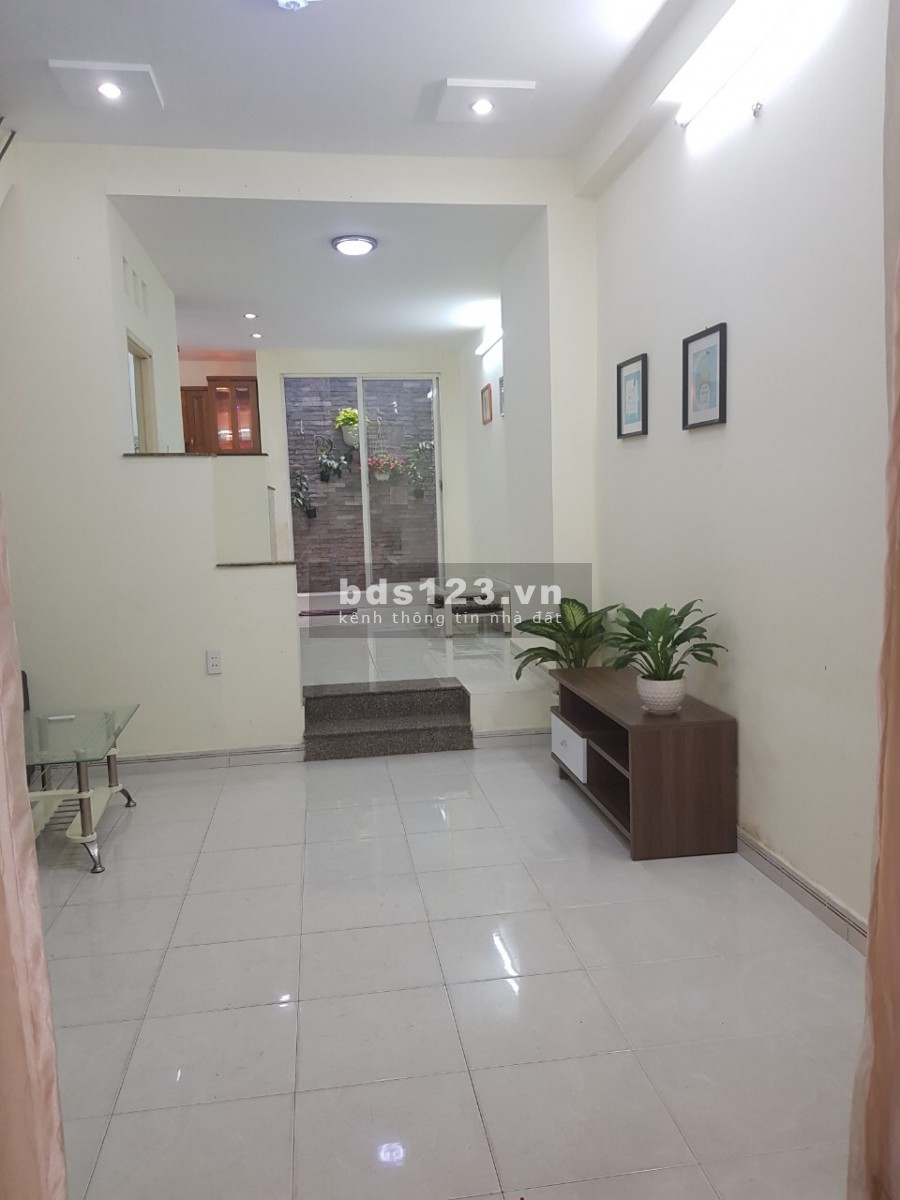 Thuê nhà nguyên căn Quận Tân Phú, khu vực yên tĩnh