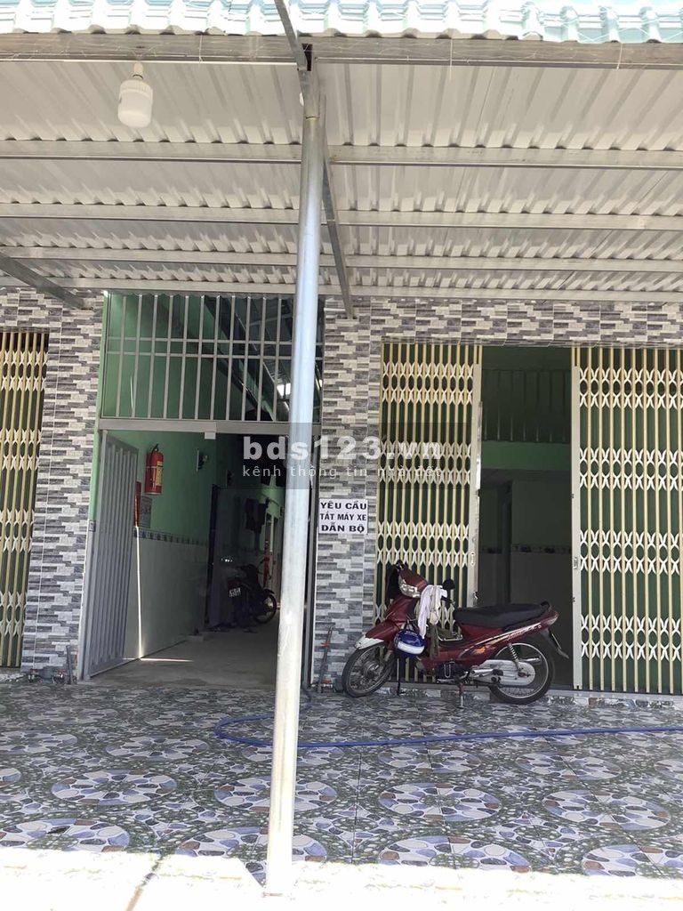 Căn trọ 2 dãy 16 phòng,đường 12m,thu nhập 25tr/th, giá 1 tỉ 800, diện tích 250m2