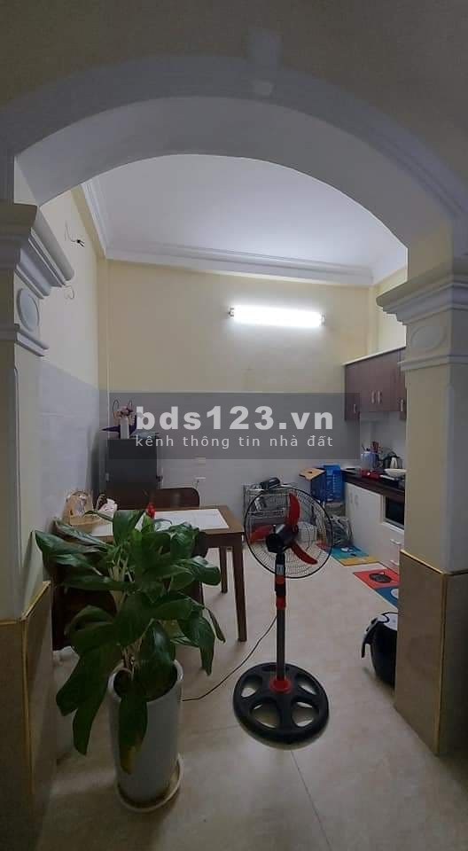 Cần bán gấp Vương Thừa Vũ, 5 tầng, dt 40m, mt 4m, dt 40m2, giá 3.9 tỷ