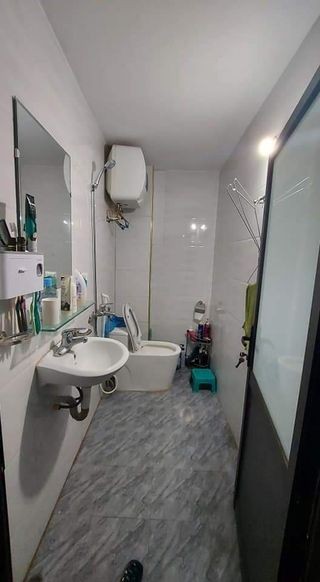 Cần bán gấp Vương Thừa Vũ, 5 tầng, dt 40m, mt 4m, dt 40m2, giá 3.9 tỷ