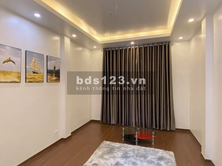 Hiếm, bán nhà Nhân Hòa, Thanh Xuân, 40mx5T, ba gác tránh, 10m Ô TÔ, full nội thất, 4 tỷ 2.