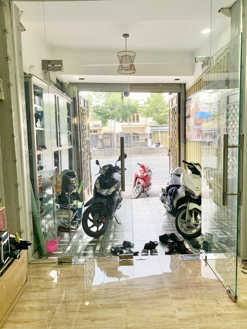 Nhà riêng mặt tiền Phạm Văn Đồng, Linh Tây, Thủ Đức.