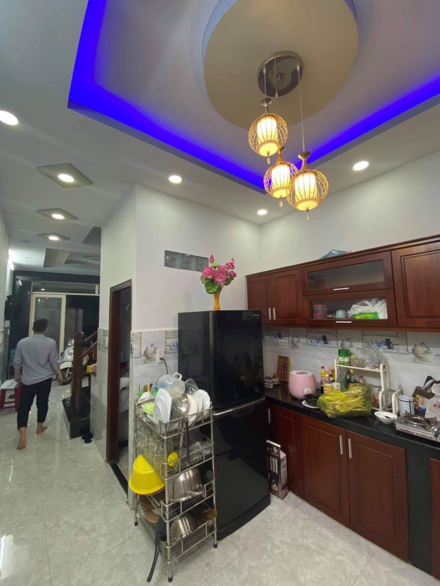 Nhà bán mặt tiền đường Nguyễn Trọng Tuyển quận Tân Bình 4.7x25m 5 lầu chỉ 24.8 tỷ