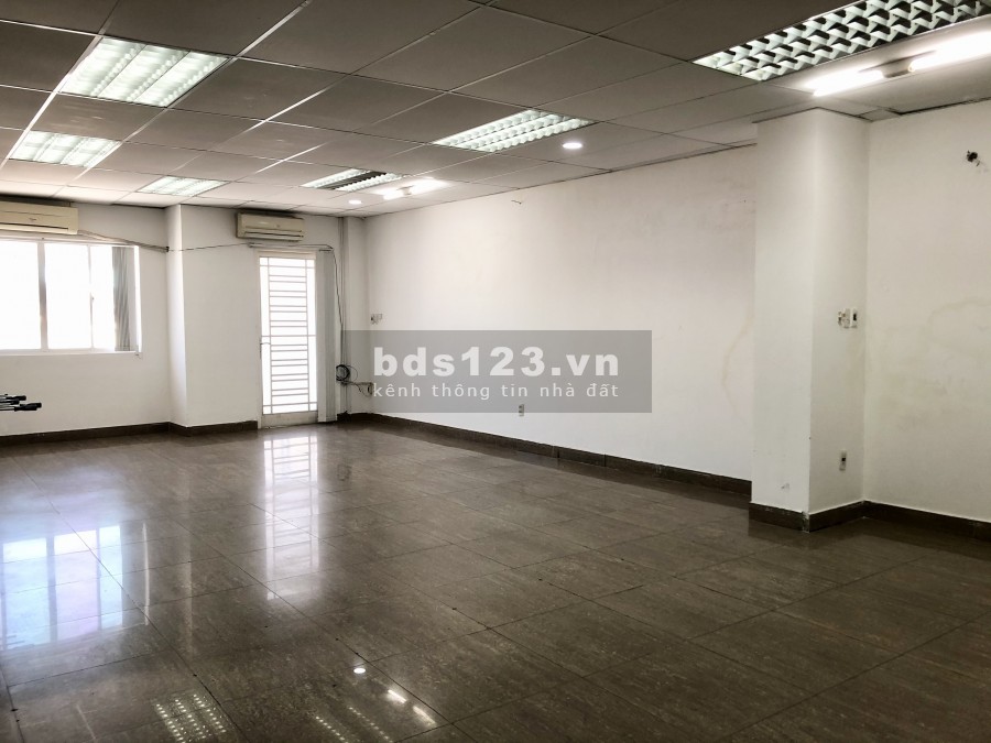 Cho thuê văn phòng 80m2 tại tòa nhà 47A Đường D5, Q. Bình Thạnh