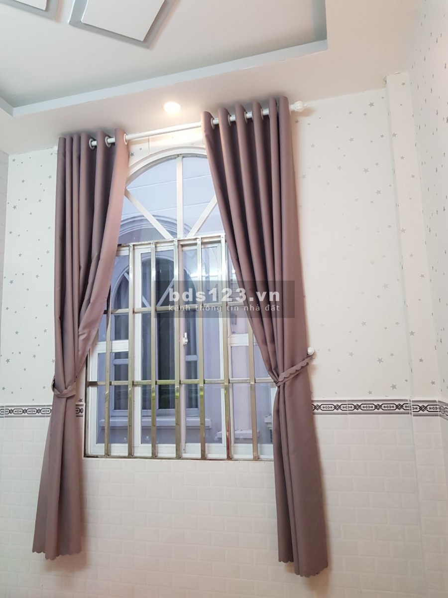 Cần tiền mùa dịch bán gấp nhà 1 trệt 1 lầu - Hẻm Xe Hơi - Huỳnh Tấn Phát, Nhà Bè