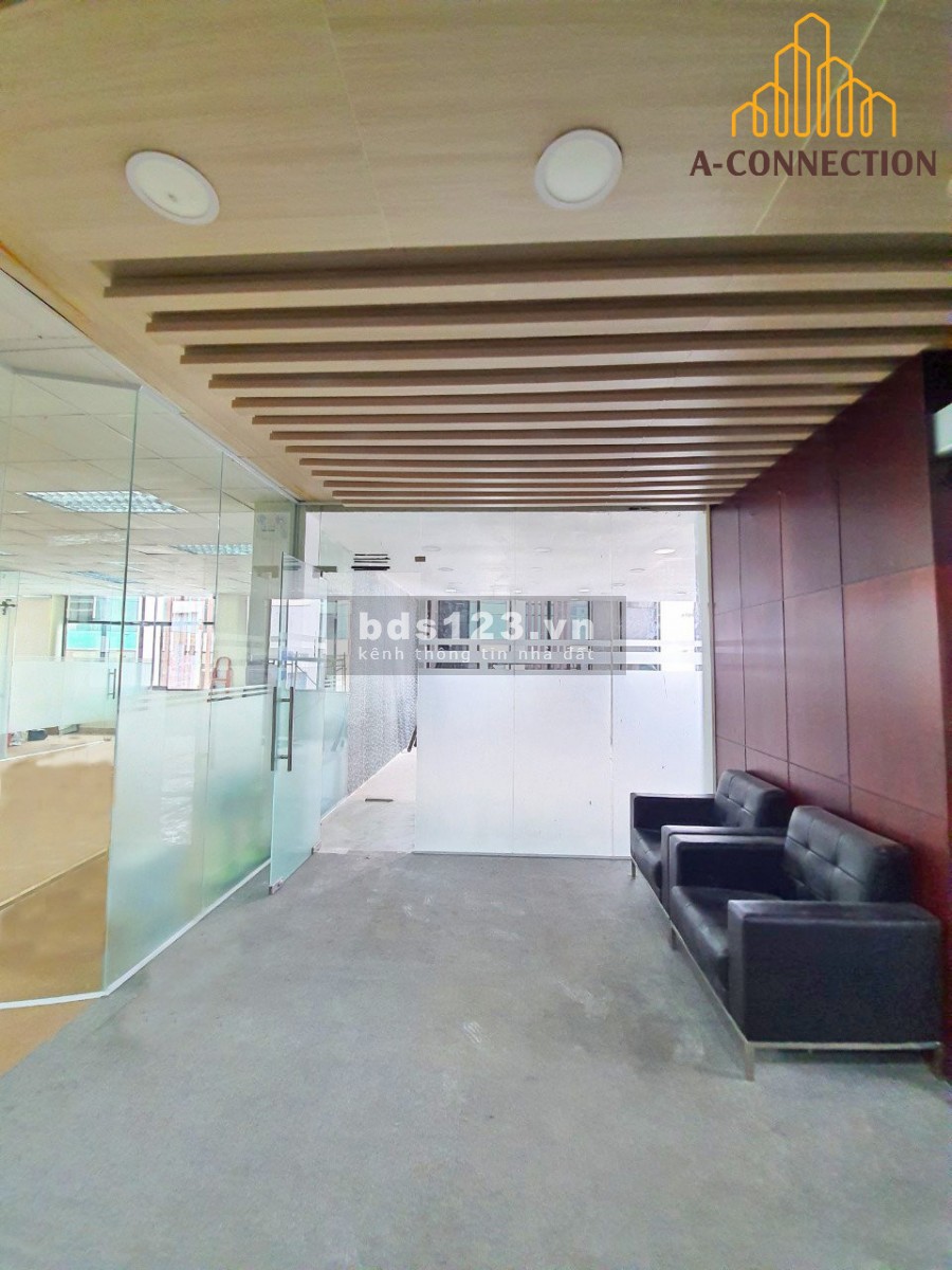 Cho thuê văn phòng toà nhà văn phòng Vincom đường 3/2, Quận 10, giá 282 nghìn/m2