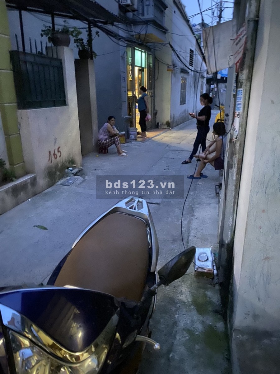 Cho thuê nhà 1 tầng, ngõ 36 Tả Thanh Oai, diện tích 40.25m2, còn mới, lh 0979352887