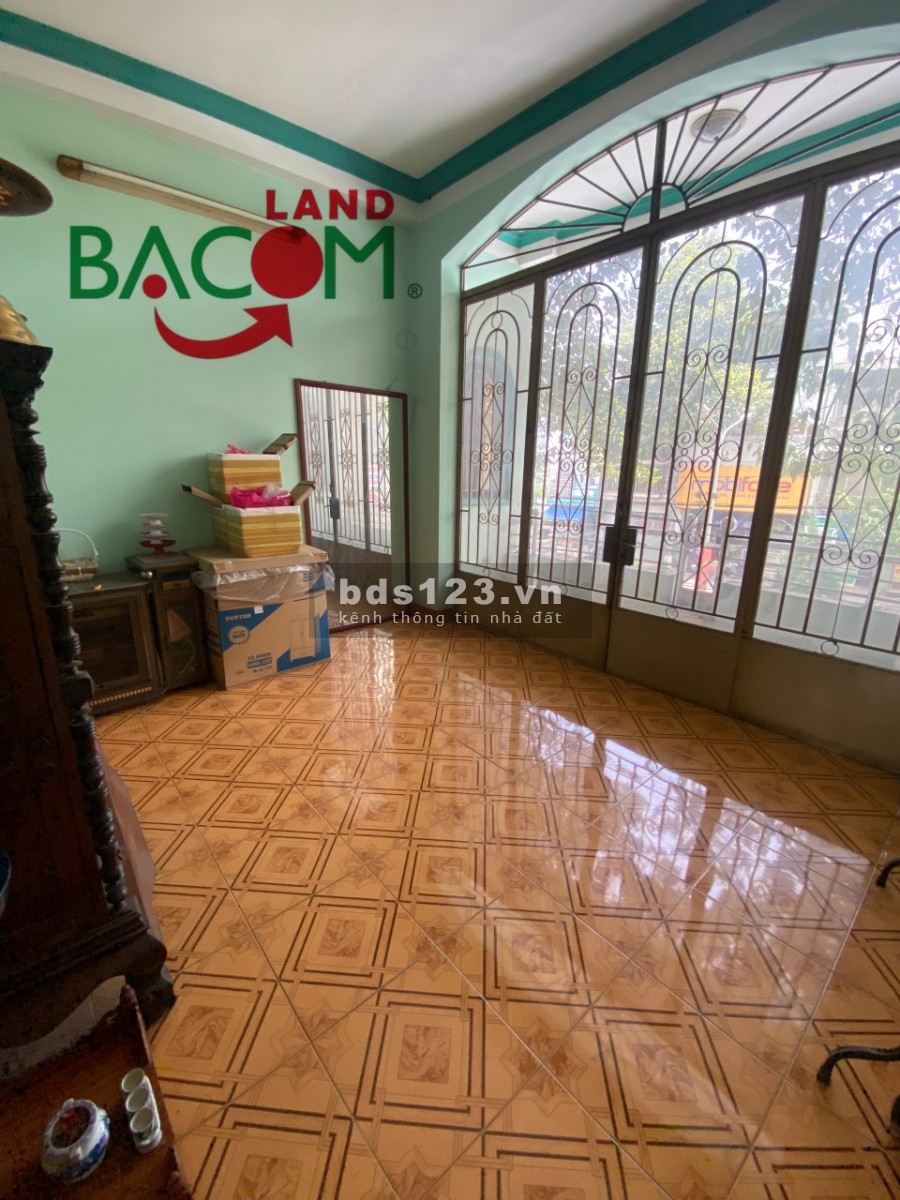 Bán nhà mặt tiền đường Nguyễn Ái Quốc, Tân Tiến, dt 220m2, giá chỉ 13.5 tỷ
