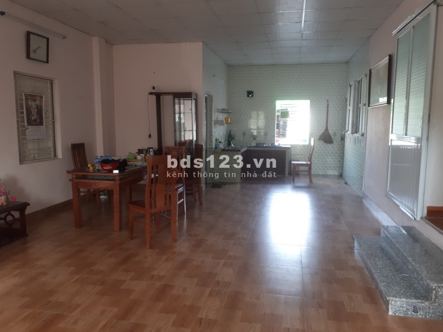 Chính chủ cần bán gấp 2 lô đất tại Đồng Xá 2 gần chợ Cát Bi, gần đường Word Bank, có nhà cấp 4