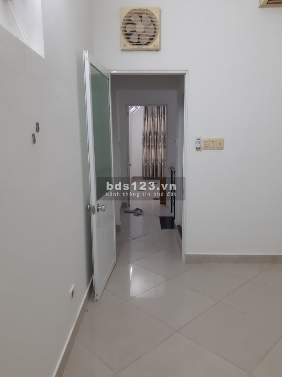Nhà phố đẹp 2 lầu hẻm xe hơi đường Phú Thuận, phường Phú Thuận, Quận 7